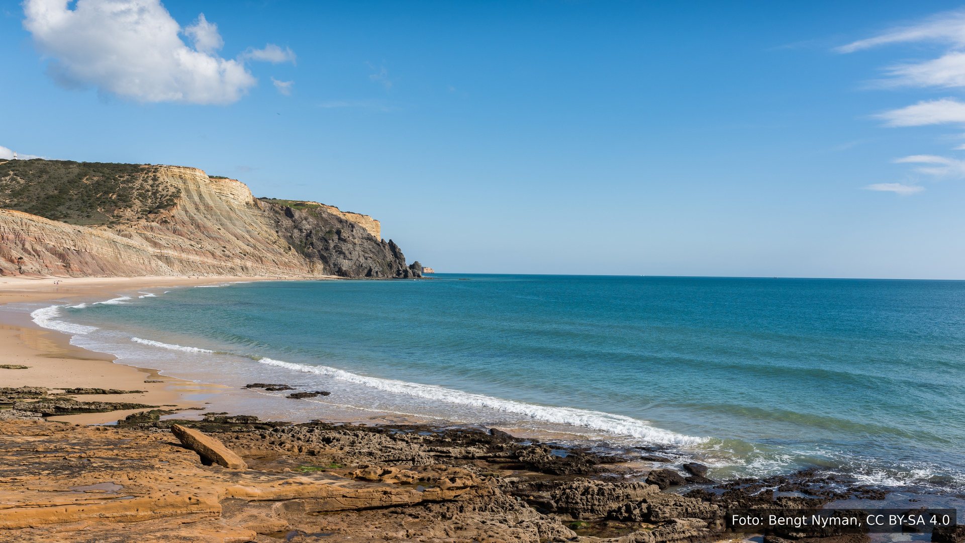 A Praia da Luz, em Portugal, onde Madeleine McCann desapareceu