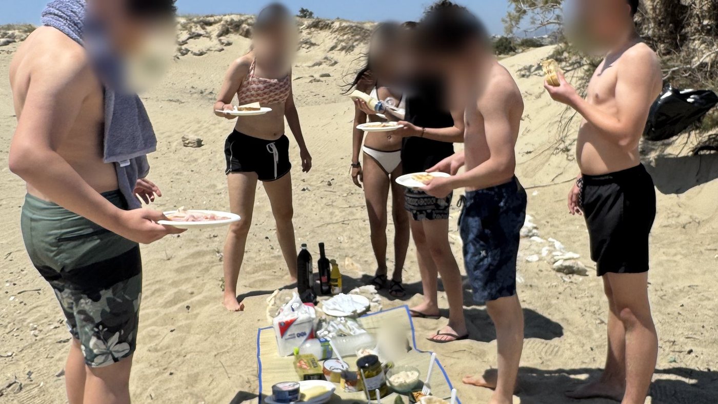 Piquenique na praia, em Naxos